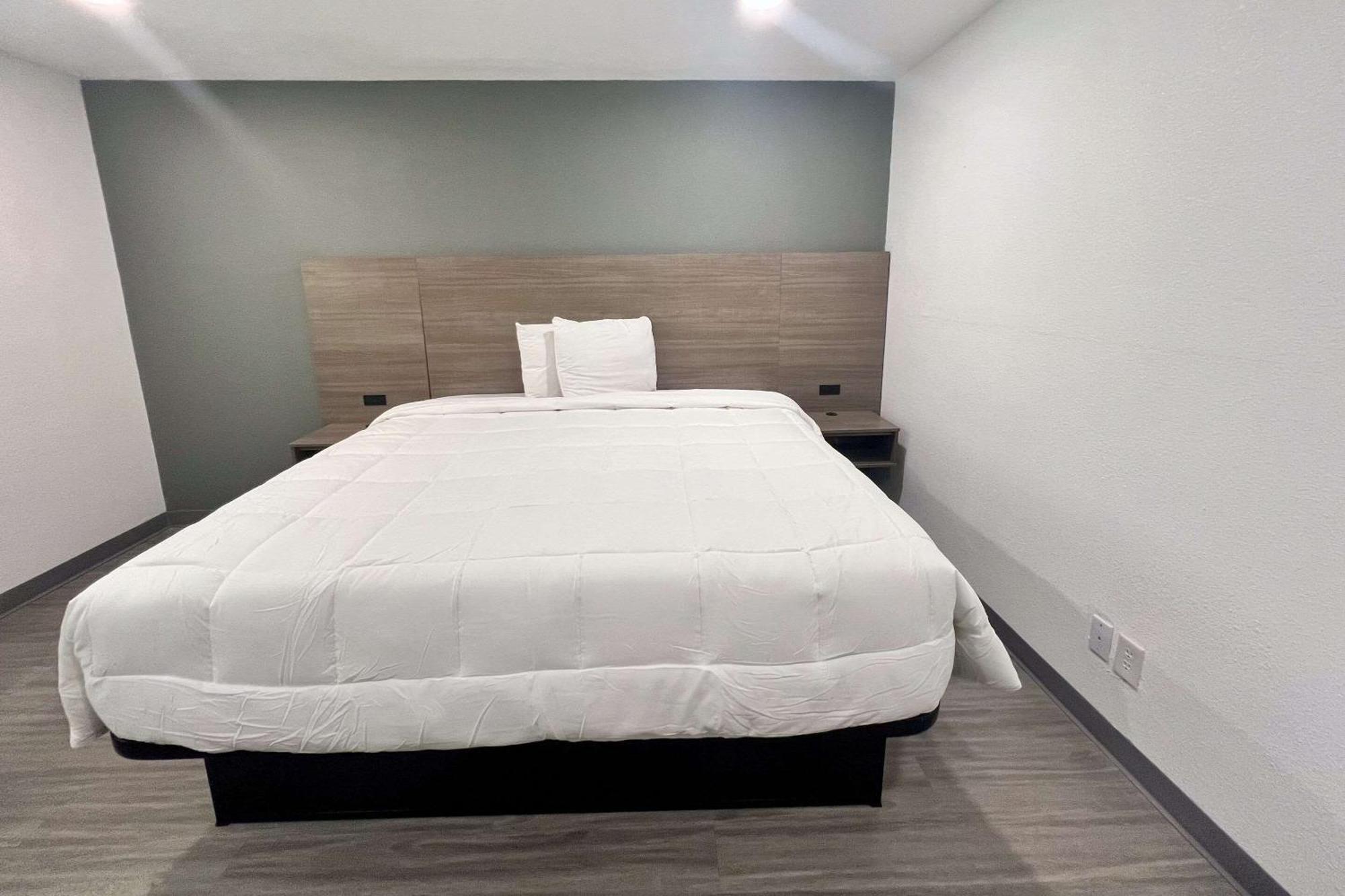 Rodeway Inn Mineola Luaran gambar